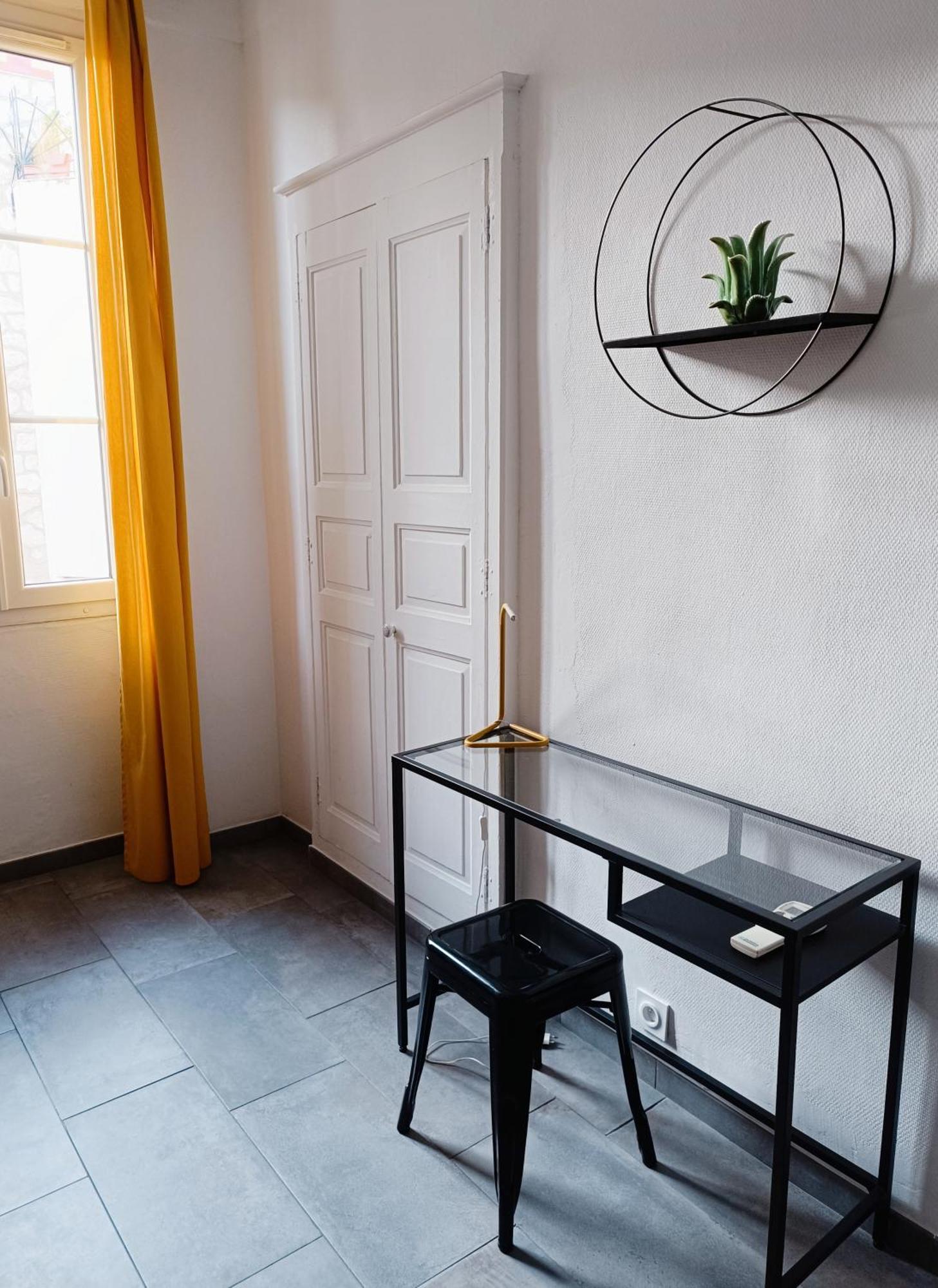 Grand 2 Pieces Renove Climatise, Vieil Antibes, Proche Port Apartment Екстериор снимка